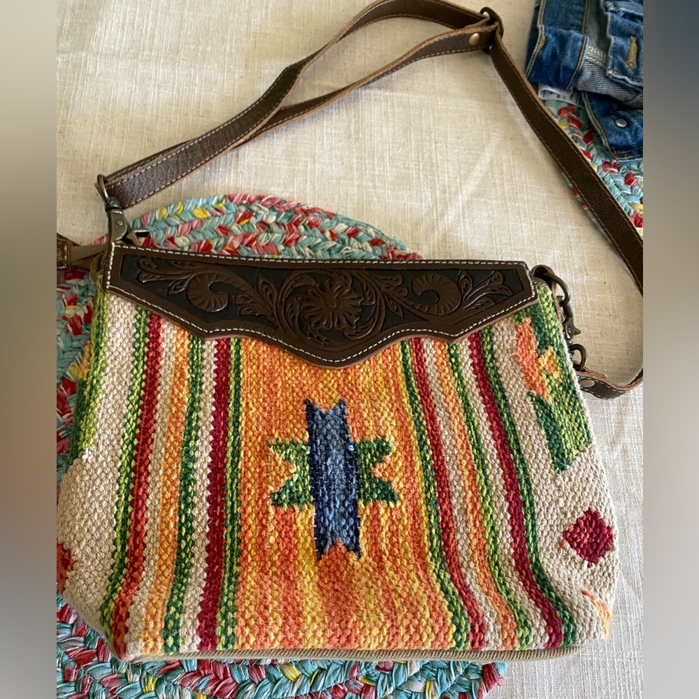 Myra bag